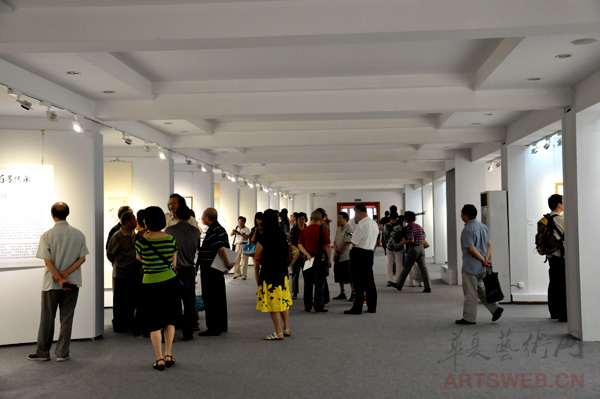 “蜀墨传承--周抡园、赵完璧、赵蕴玉、作品展”现场